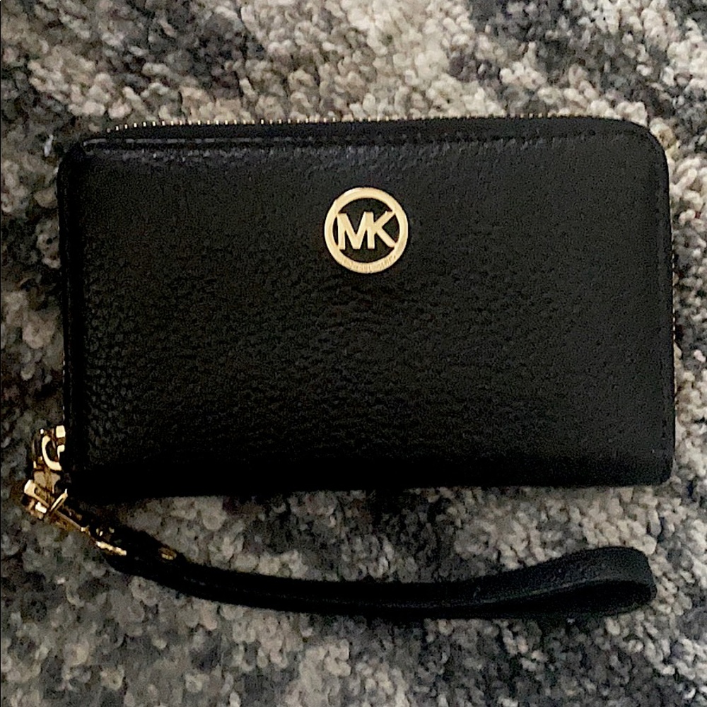 Michael Kors Wristlet wallet